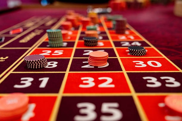 Lightning Roulette live dealer table on kk777 login mobile screen